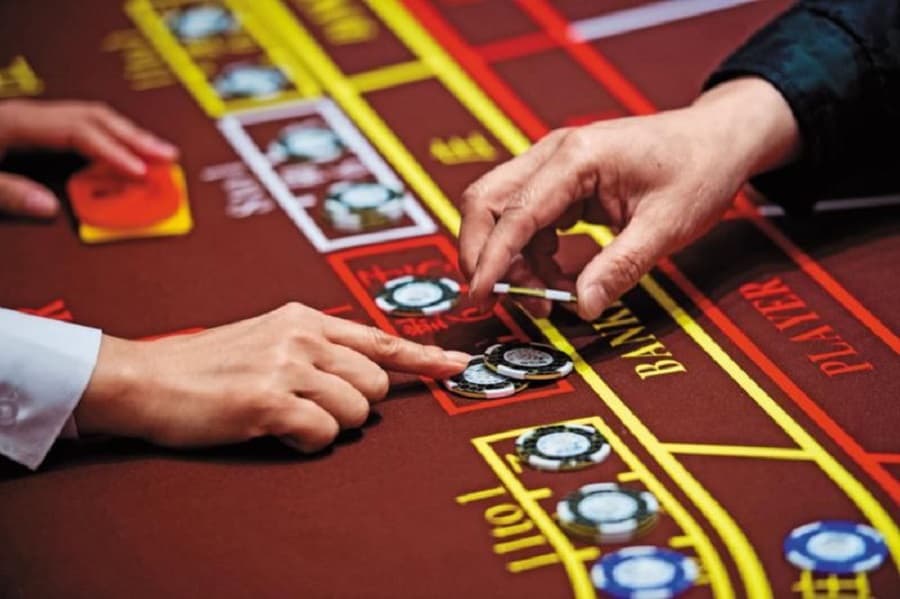 Hai tuyệt chiêu chơi game Baccarat onlinenắm chắc phần thắng